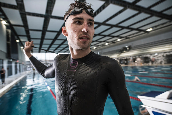 Polish Professional Triathlete, Robert Wilkowiecki, aims to go sub-8 during an indoor Ironman - deboer wetsuits